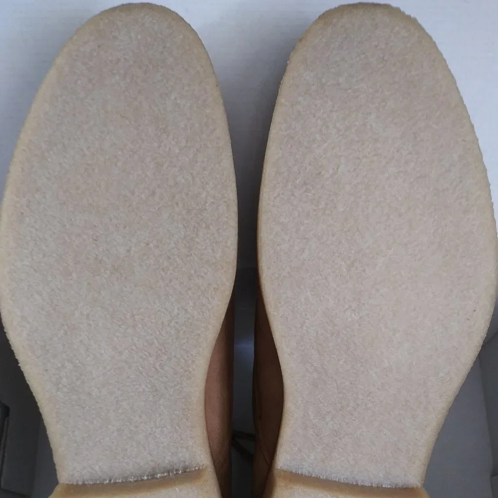 Banana Republic Dewitt Sand Suede Oxford